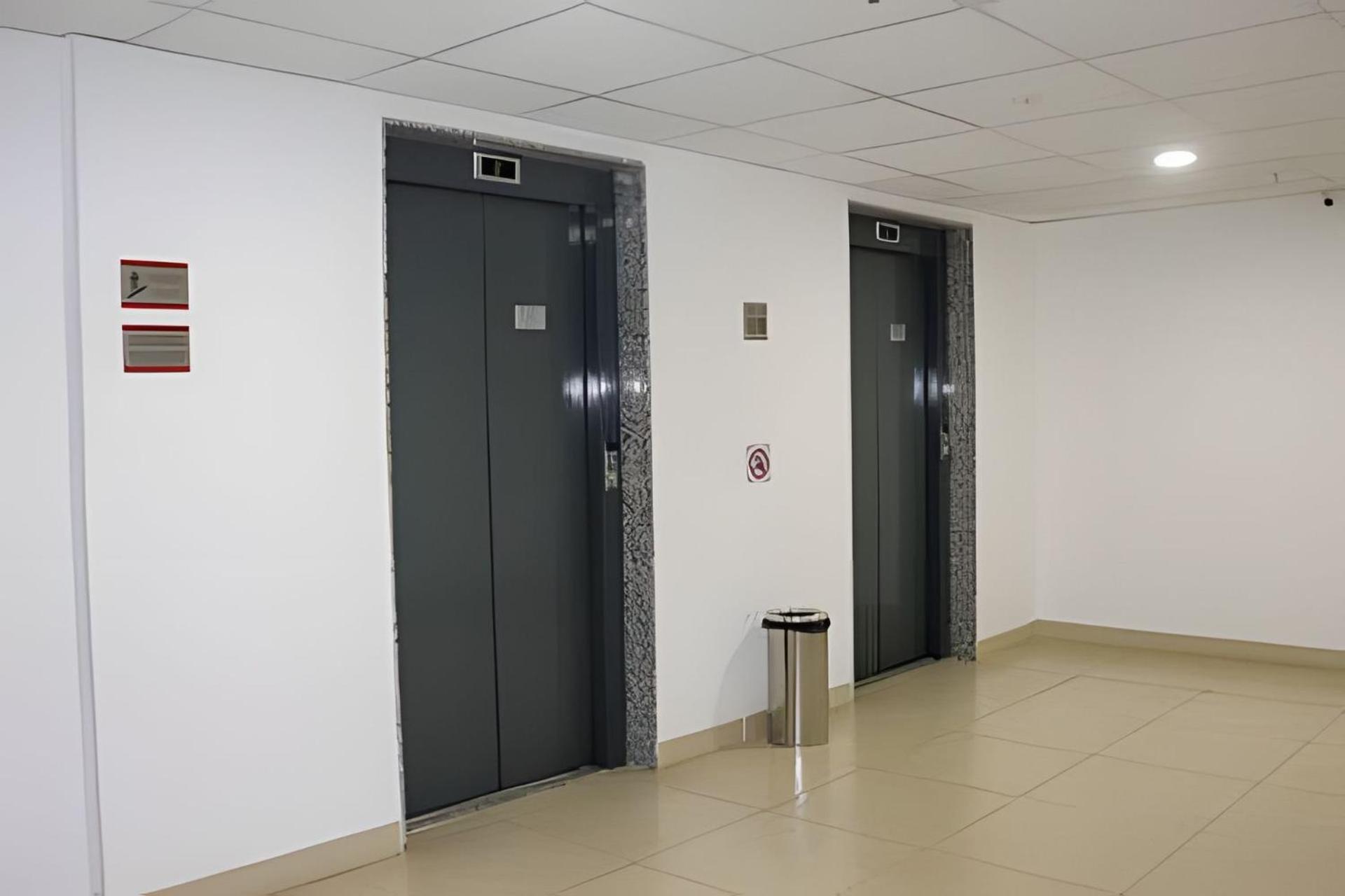 Flat Vpm - Cozinha, Varanda, Ar Cond, Estacionamento, Cama Queen, Vista Incrivel, 400mb Wi-fi, Tv Smart, Servicos De Streaming, Ducha Forte, Proximo A Barra Da Tijuca E Recreio, 10min De Carro Da Apartemen
